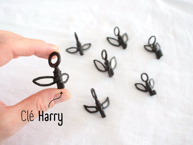 🗝️ Mini clé féerique Passe-Partout en vitrail