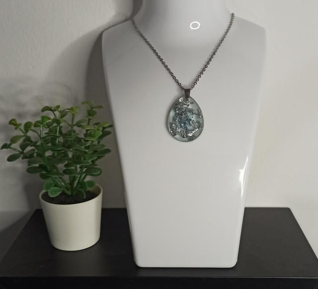 Pendentif bleuté argenté CO009