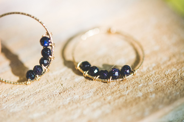 Créoles nuit, Goldfilled doré et perles Blue Gold Stone