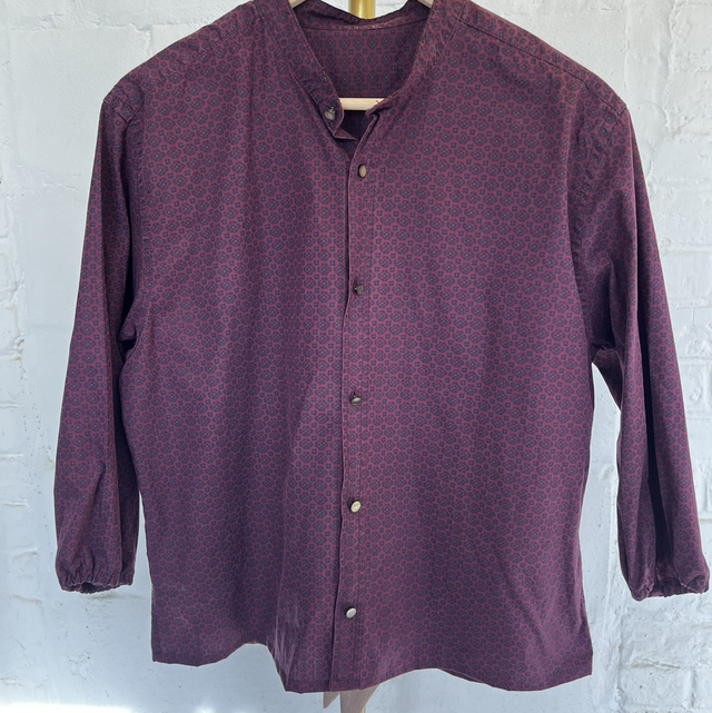Chemise nouée dos bordeau