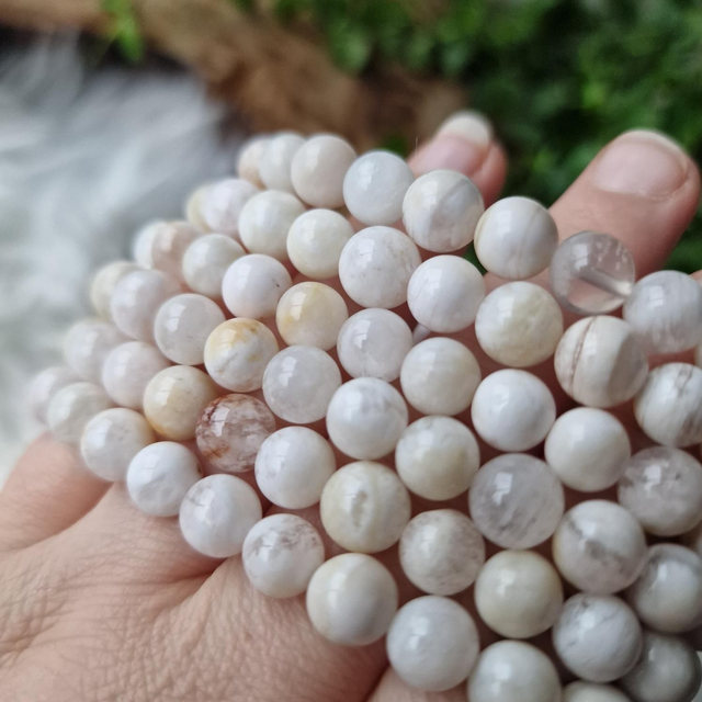 Snowflake Garden Quartz 8mm Beaded Bracelet 