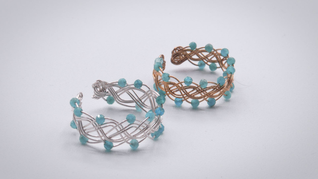 Bague ornée d'apatites facettées 