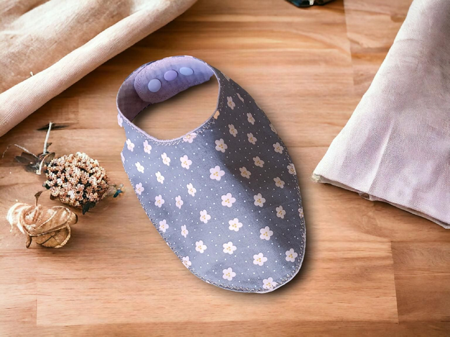 Bavoir Naissance à 6 mois réglable  Fleurs rose