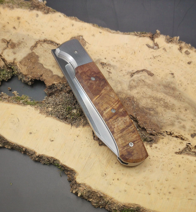 Couteau piémontais avec mitres