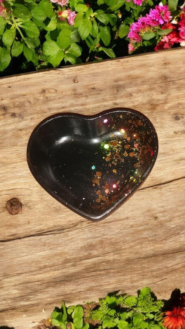 Petite coupelle artisanale en forme de cœur 