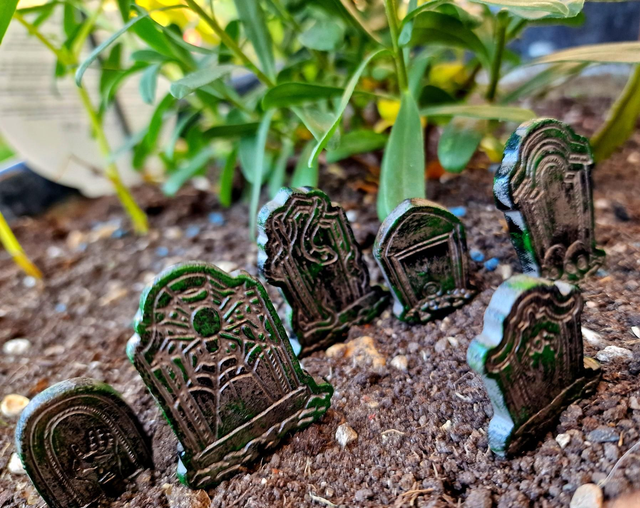 Gravestone Plant Pot Decor