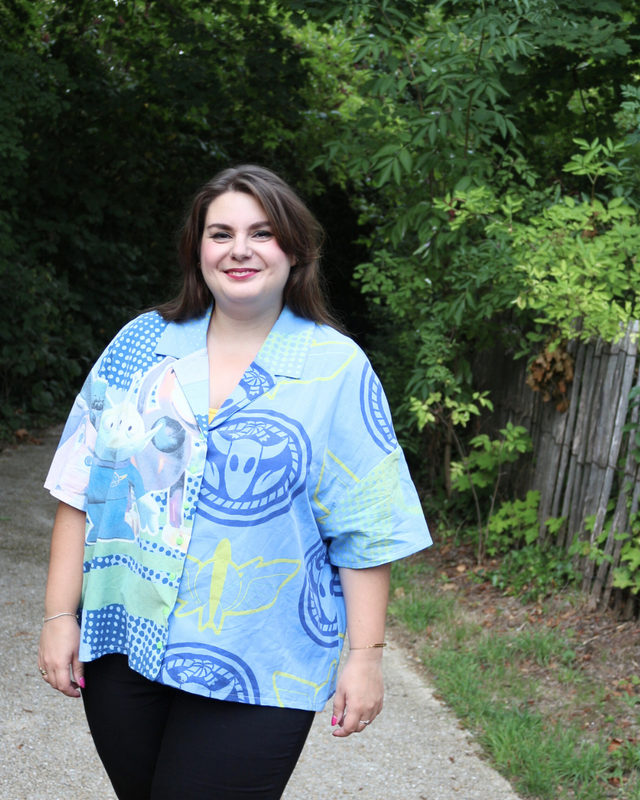 🚀 Chemise Upcyclée – « Vers l’Infini : Toy Story » – Taille 50