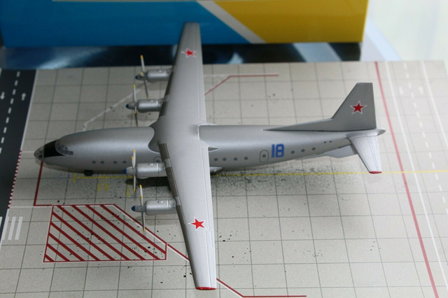 Russian Air Force Antonov AN-10 (18), 1:200, lim. Ed. 50, very rare!