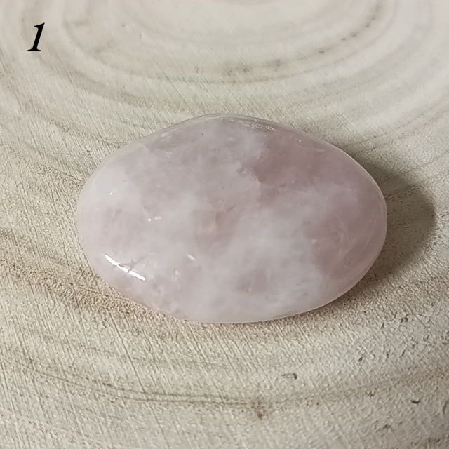 Quartz Rose / Pierre Plate Polie / Qualité AA / Forme N° 1