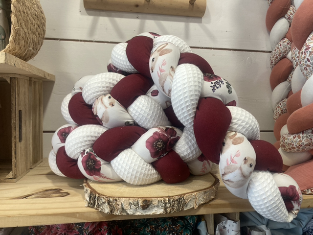 Tresse de lit lapin bordeaux 
