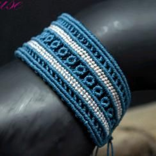 Bracelet ajustable macramé bleu canard