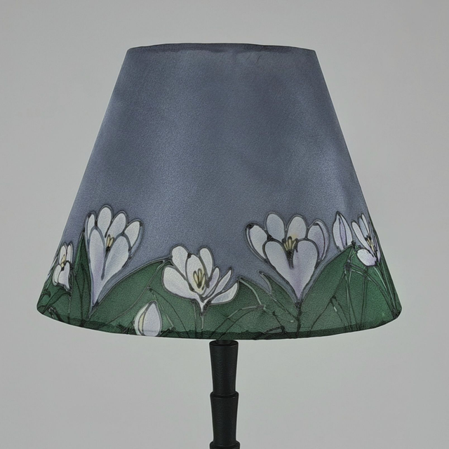 Crocus medium cone shade   