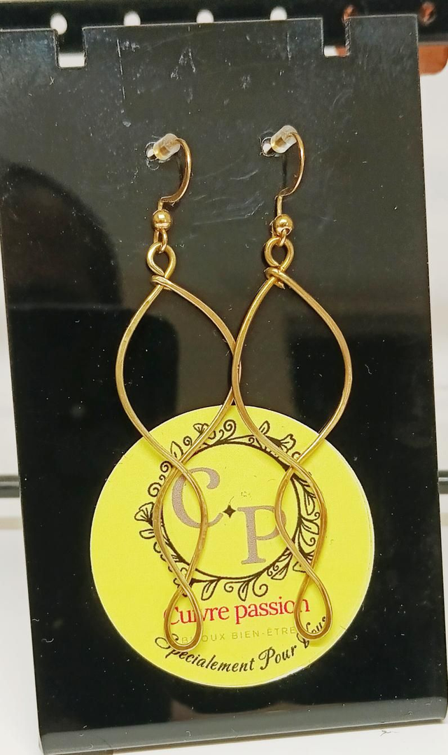 Boucles d'oreilles déesse en laiton 
