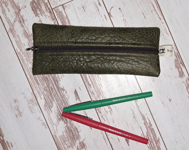 Trousse plate suédine Kaki