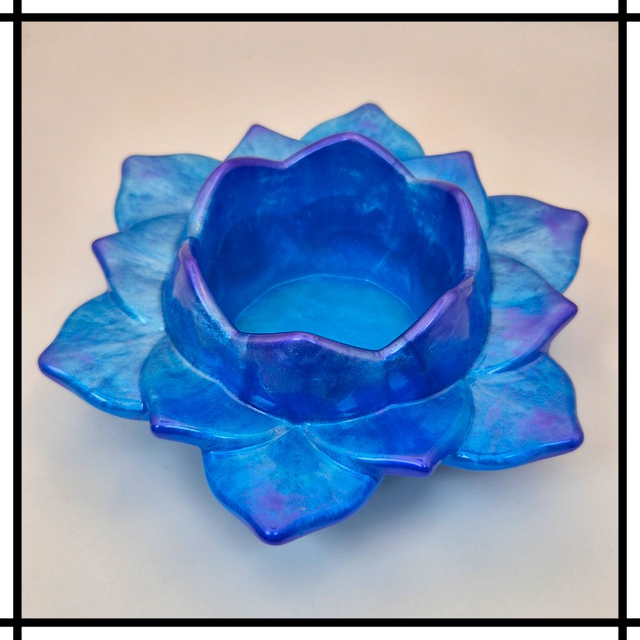 Handmade Resin Lotus Flower Tealight Holder – Blue &amp; Purple | Decorative Mindfulness Home Décor - LTH-007