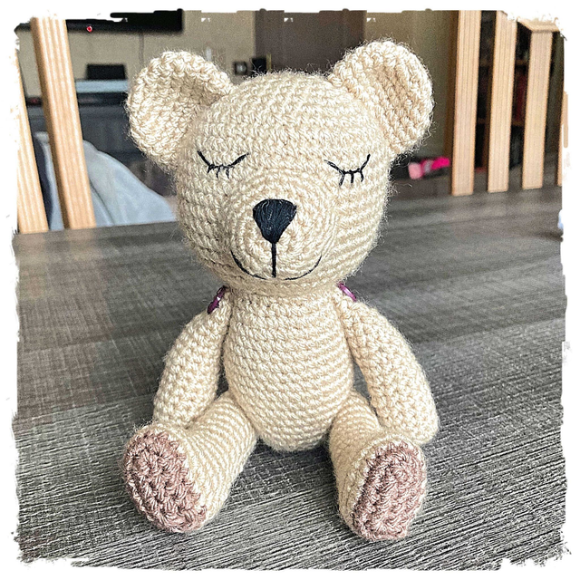 Peluche Teddy l'ourson beige au crochet