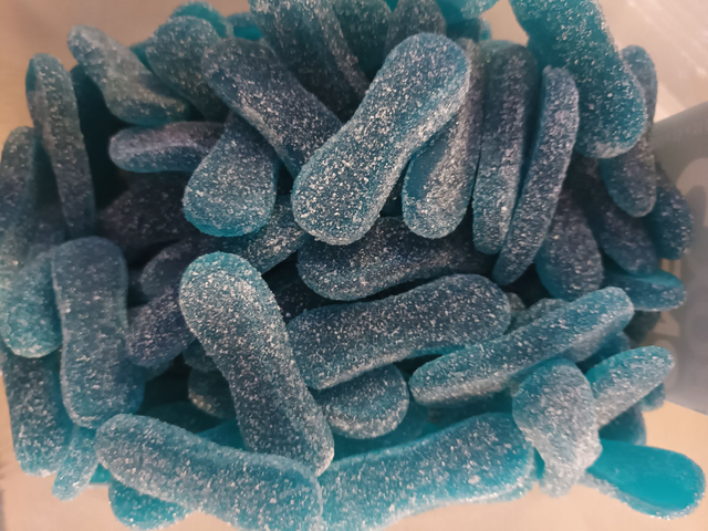 LANGUES BLEUS A LA FRAMBOISE (VENDU PAR 100G)