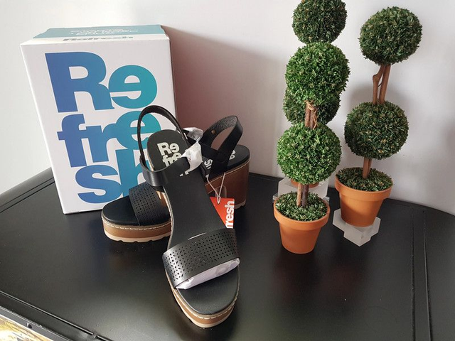 Sandales nu-pieds femme Refresh pointure 41 noires