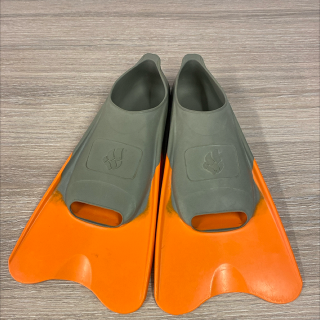 Preloved Floatino fins (size 3-5)