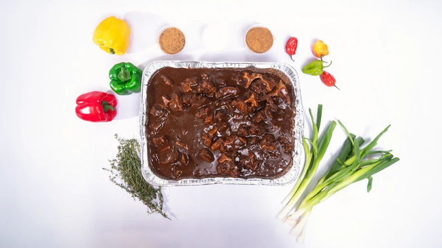 Oxtail Stew Jamaican Style - Small Tray (8-10 servings) 