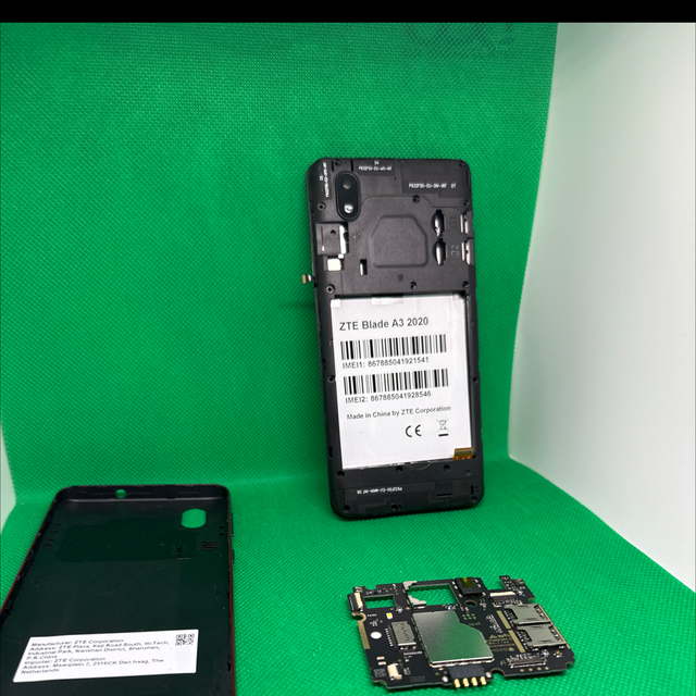 ZTE Blade A3 2020 Original Ersatzteile – Mainboard, Backcover & Gehäuse