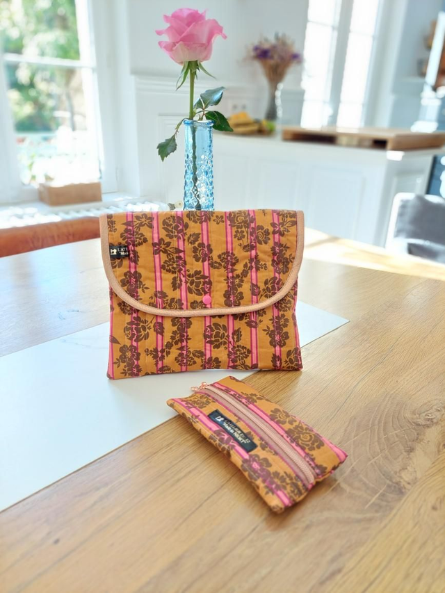 Pochettes molletonees tablette 11"