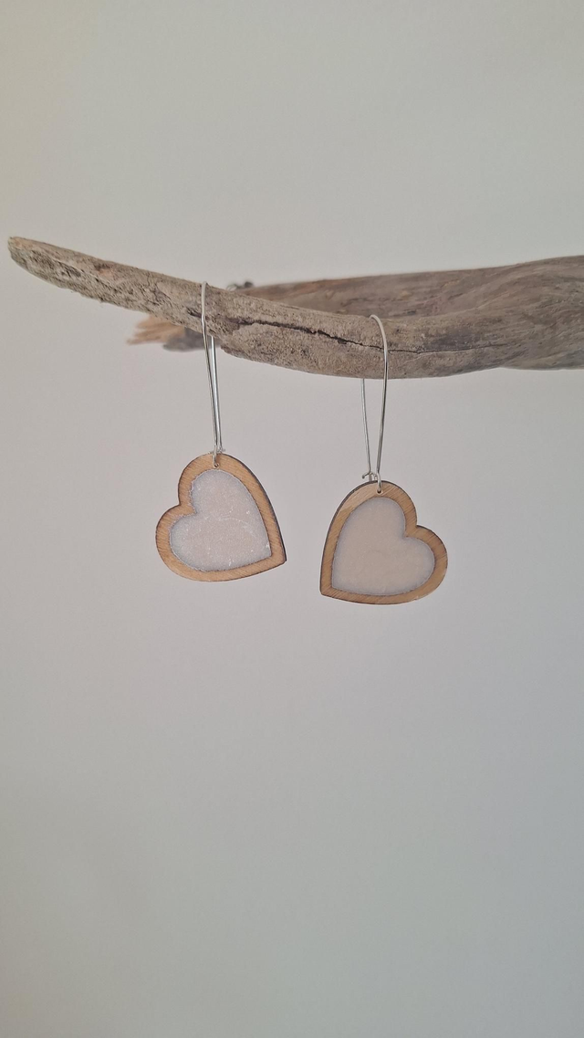 Boucles oreilles bois et nacrée blanche