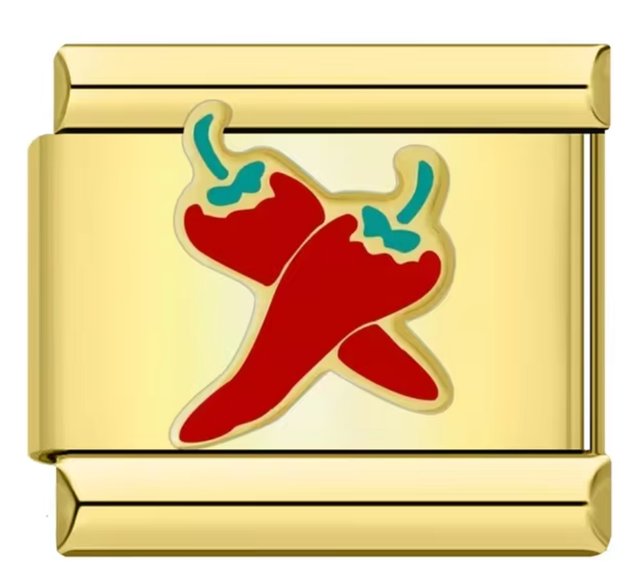 Charm Ajíes Rojos Dorado