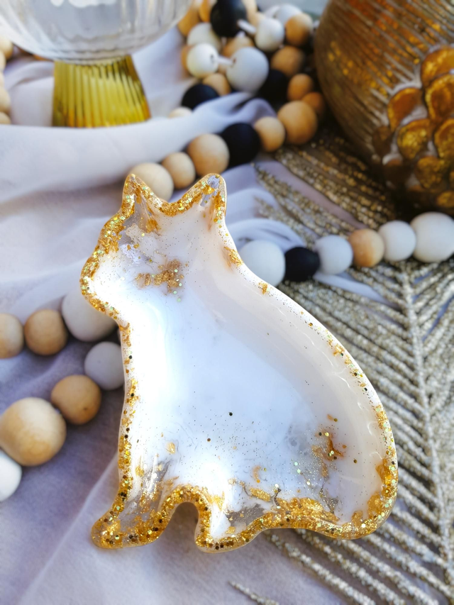 Trinket dish  -animal- White with gold leaf