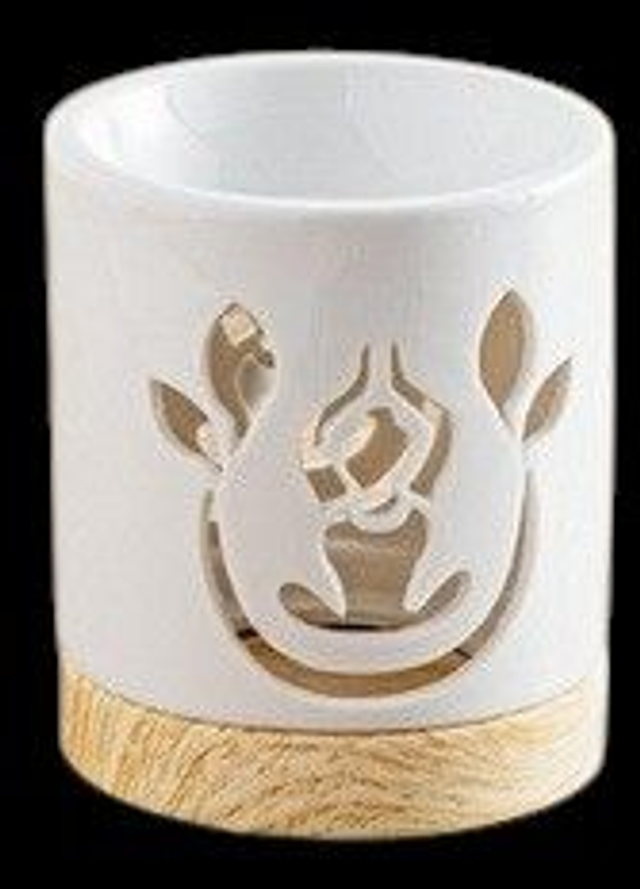 Brûle-parfum zen en céramique blanche – motif yogi lotus avec base en bois naturelle
