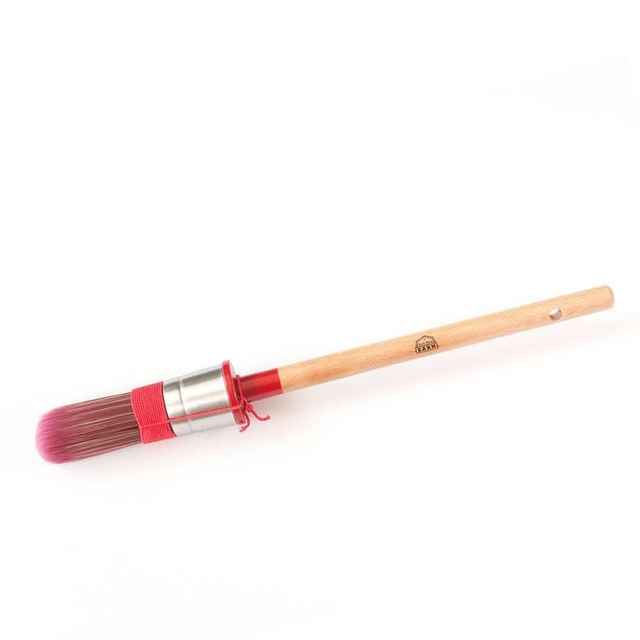 R16 Old Red Barn Round Brush