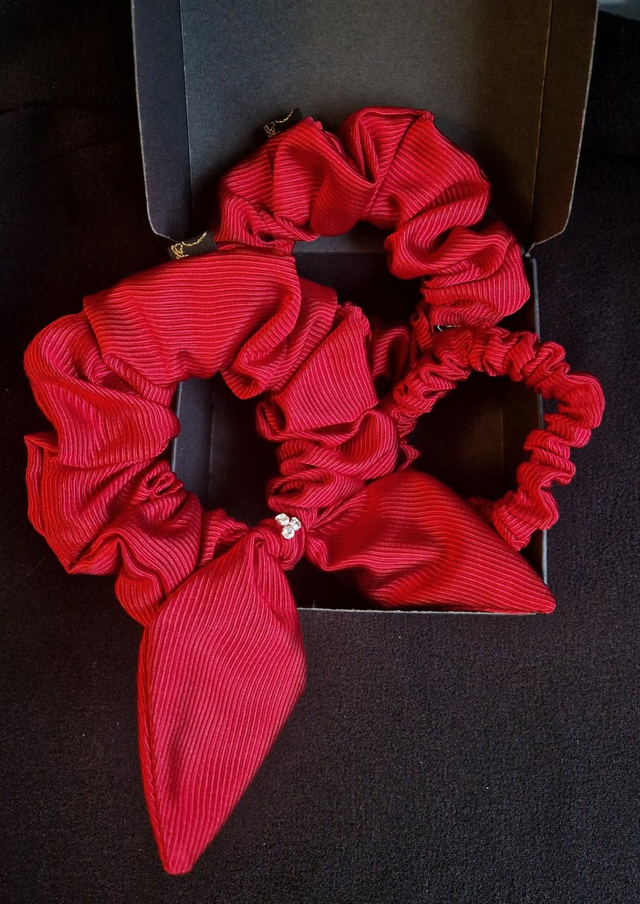 LUXURIOUS 100% SILK SCRUNCHIES SET CARMINE
