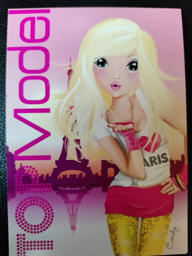 Top Model lehtiö A6 Paris