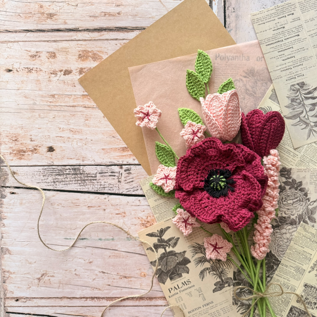 Bouquet pavot, tulipes, fleurs de cerisier et lavande
