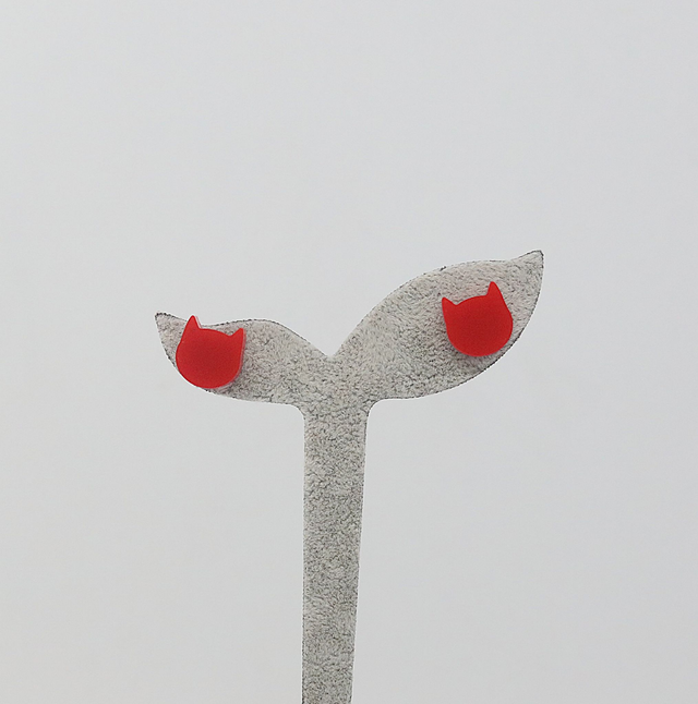 Puces d'oreilles Tête de chat