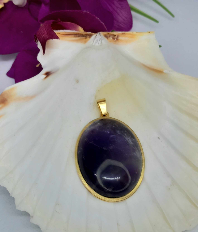 Pendentif en améthyste acier or 40 * 30 mm