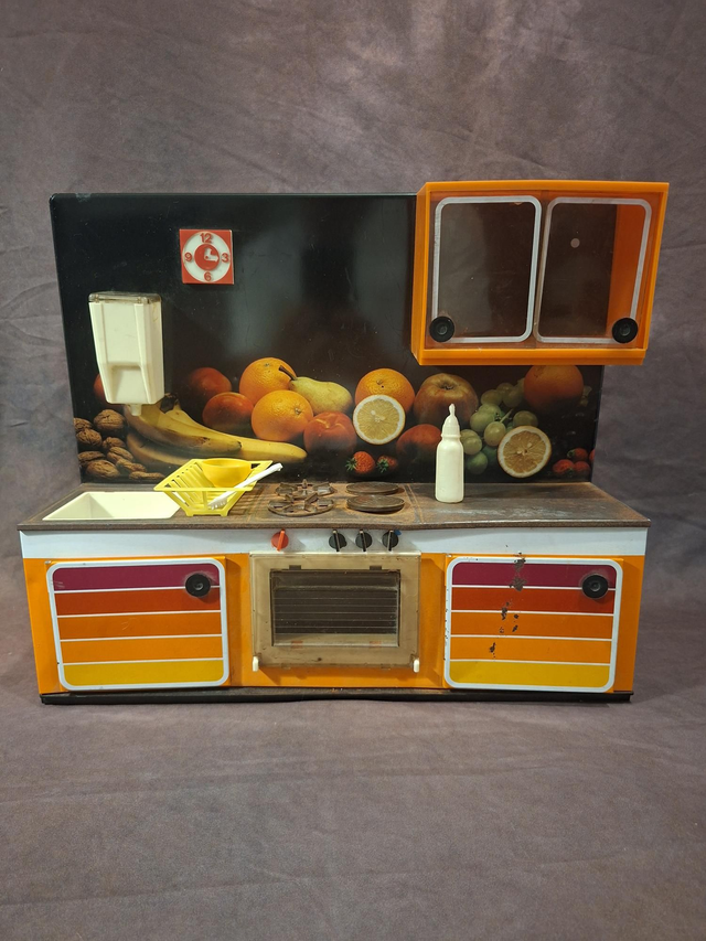 Jouet cuisine vintage années 70 dans son jus