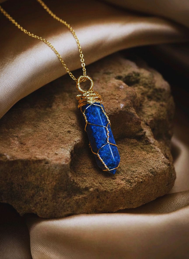 Colliers en lapis-lazuli 