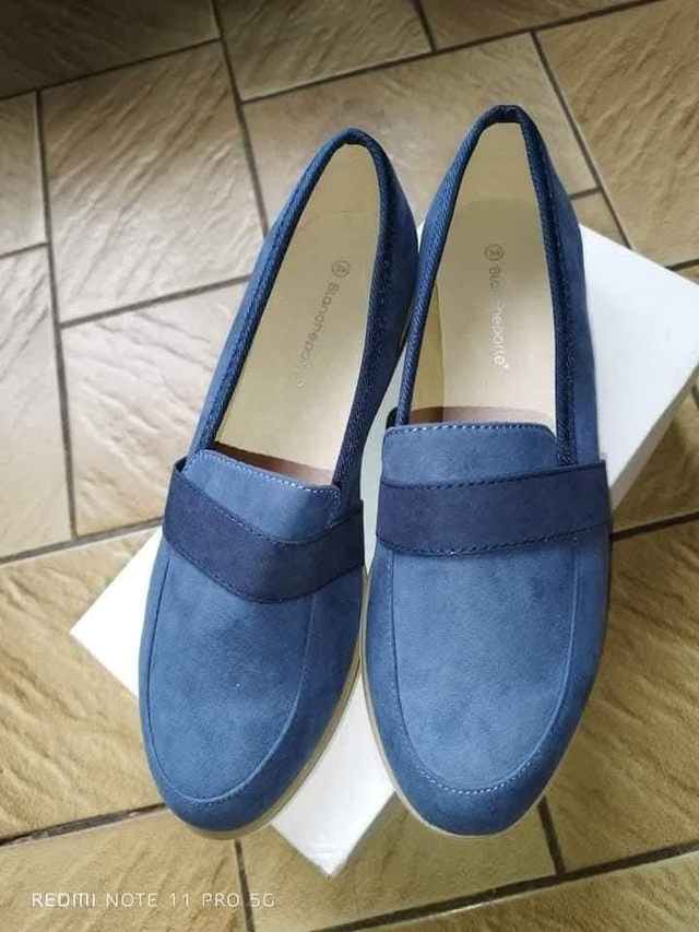 Chaussures bleu neuve