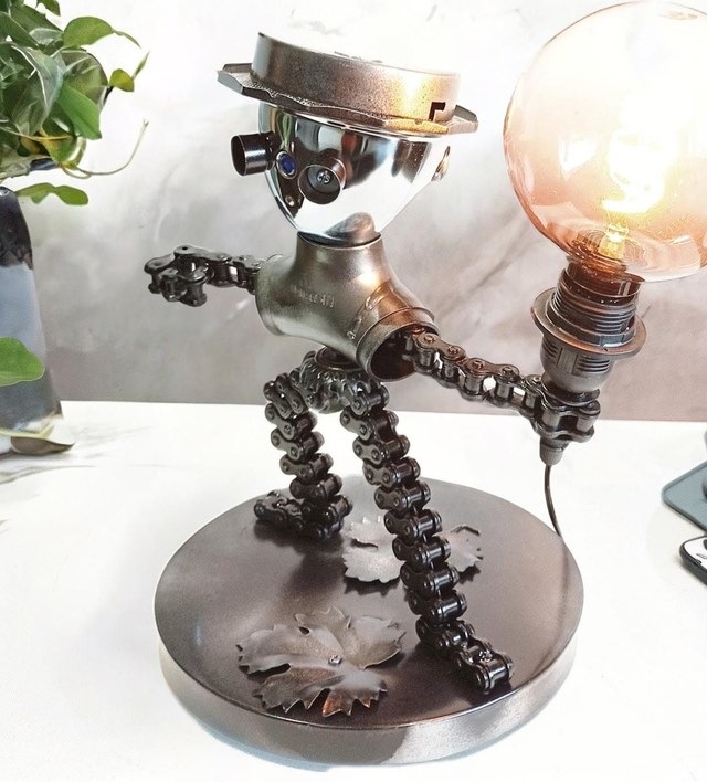 Fred Astaire, Lampe déco porte stylo, Lampe personnage à canotier - Artisanat Français