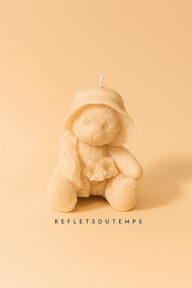 Bougie ourson capuche 