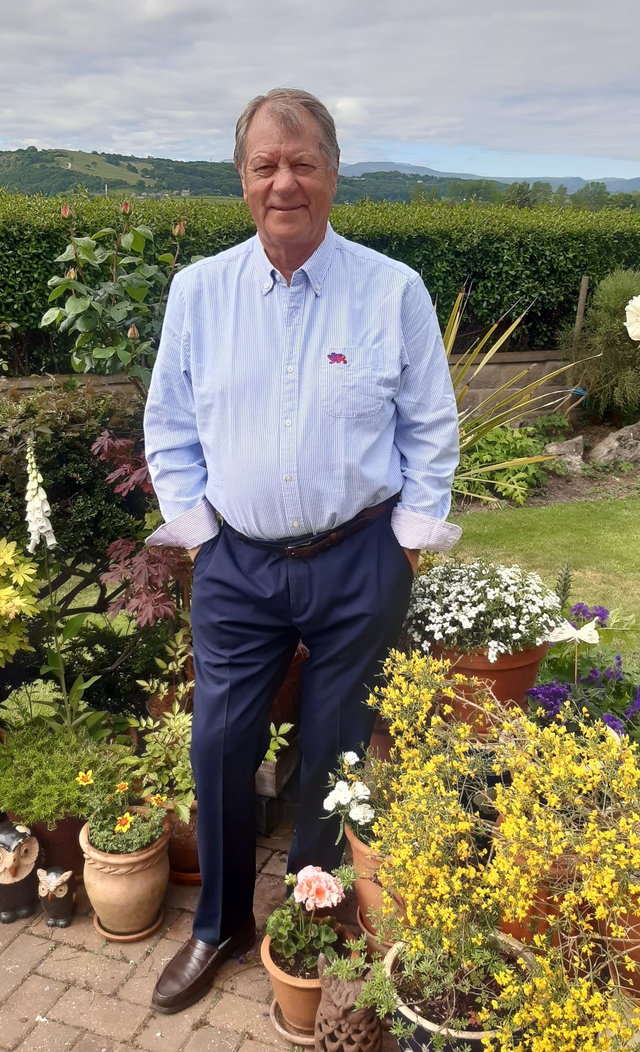 CURUFC Charles Tyrwhitt Shirt - XL (Slim fit)