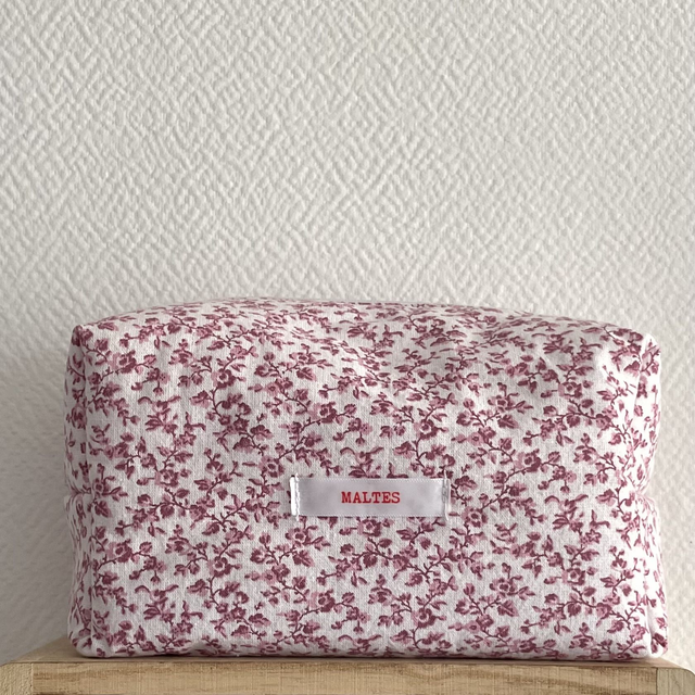 Trousse cube fleurs rose