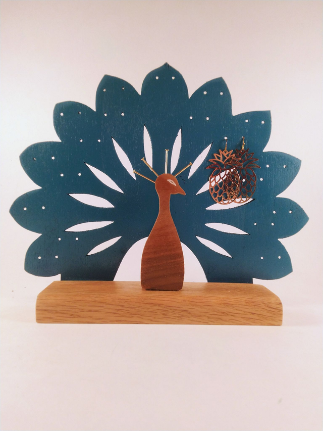 Support à boucles d'oreilles Léon le paon bleu canard