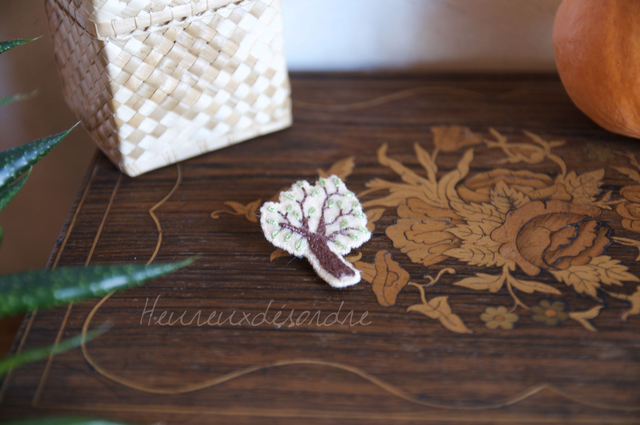 Broche arbre