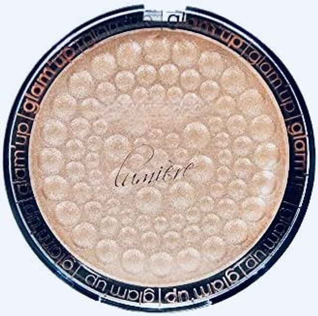 poudre légèrement brillante