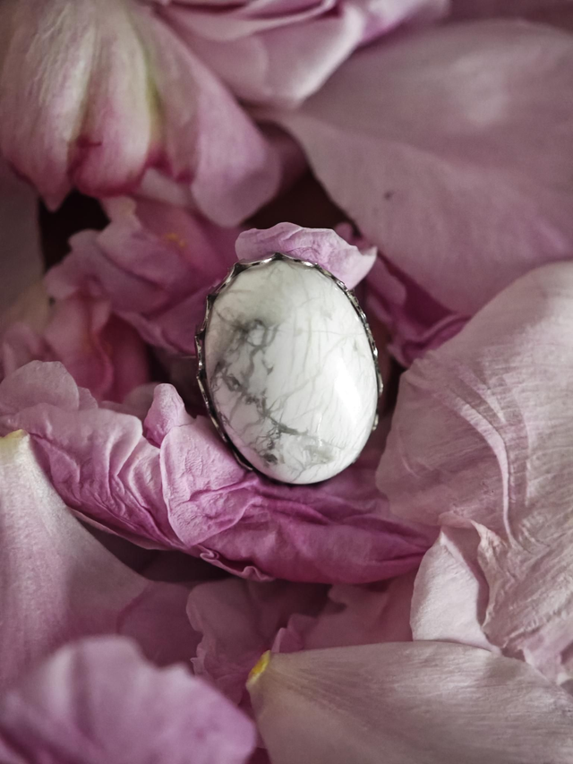 Bague pierre naturelle HOWLITE 