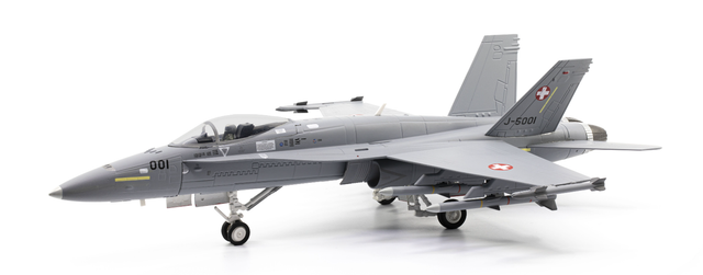 F/A-18C Hornet J-5001 ACE 1:72