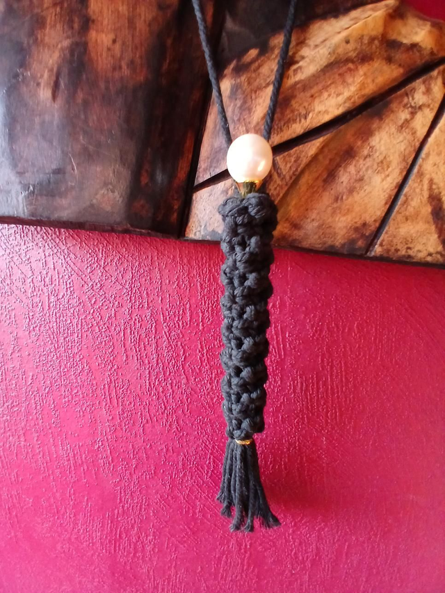 Porte-stylo en macramé – Accessoire élégant et pratique, fait main