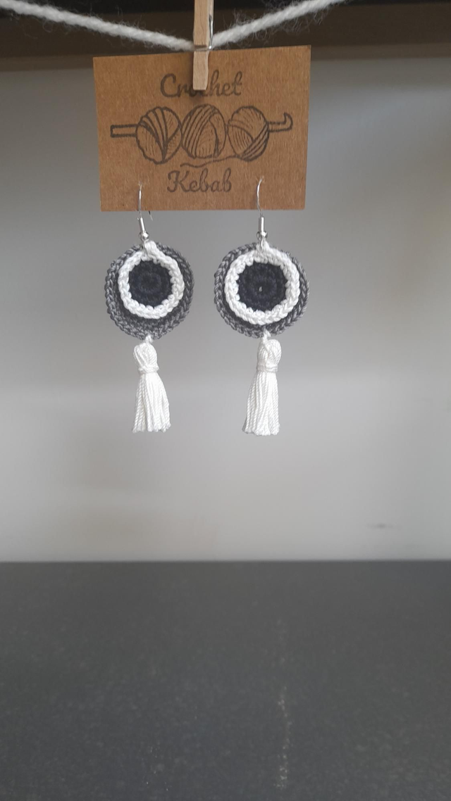 Samantha- Monochrome 